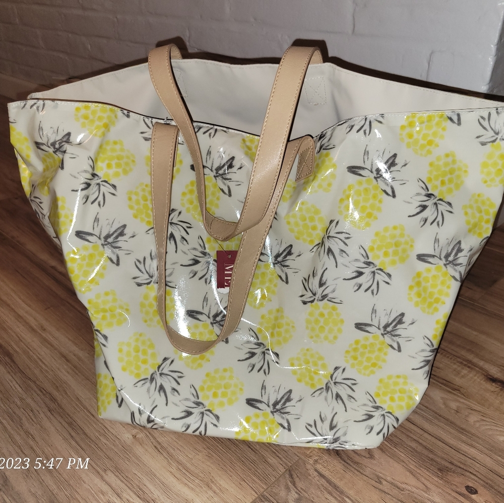 Large pineapple tote bag NWT
